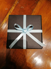 Load image into Gallery viewer, Premium Healing Crystals Kit in Gift Box 7 Chakra Set Tumbled Stones 7 Chakra Stone Set Crystals Sets for Beginners Meditation Stone Yoga Am - ghostswithin